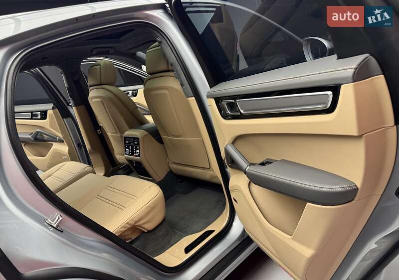 Позашляховик / Кросовер Porsche Cayenne 2020 в Києві