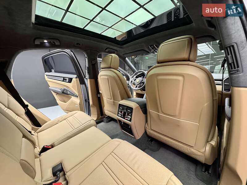 Позашляховик / Кросовер Porsche Cayenne 2020 в Києві