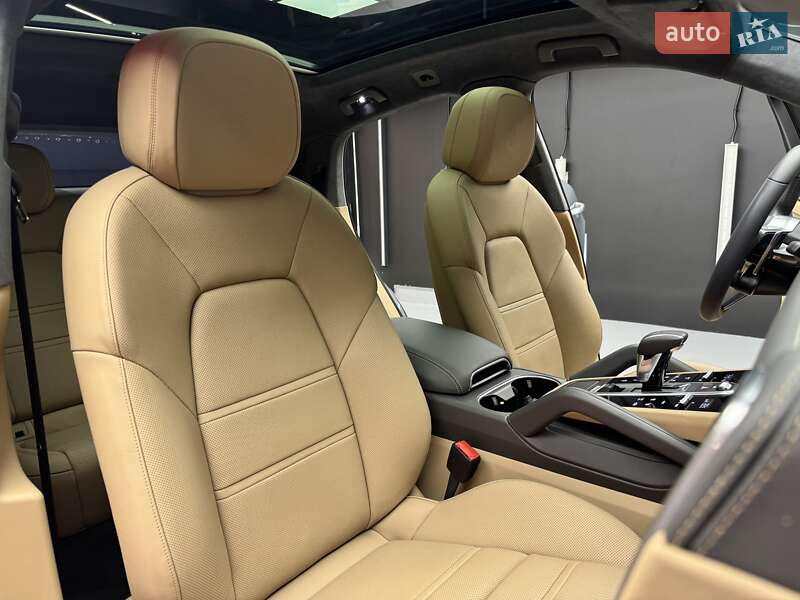 Позашляховик / Кросовер Porsche Cayenne 2020 в Києві