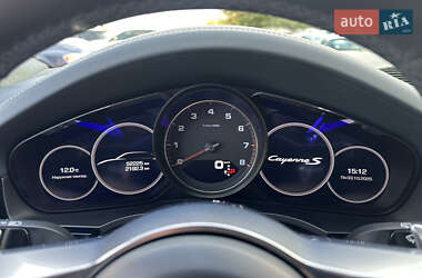 Позашляховик / Кросовер Porsche Cayenne 2019 в 