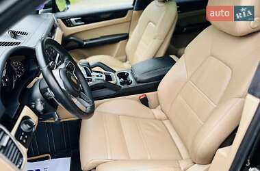 Позашляховик / Кросовер Porsche Cayenne 2018 в 