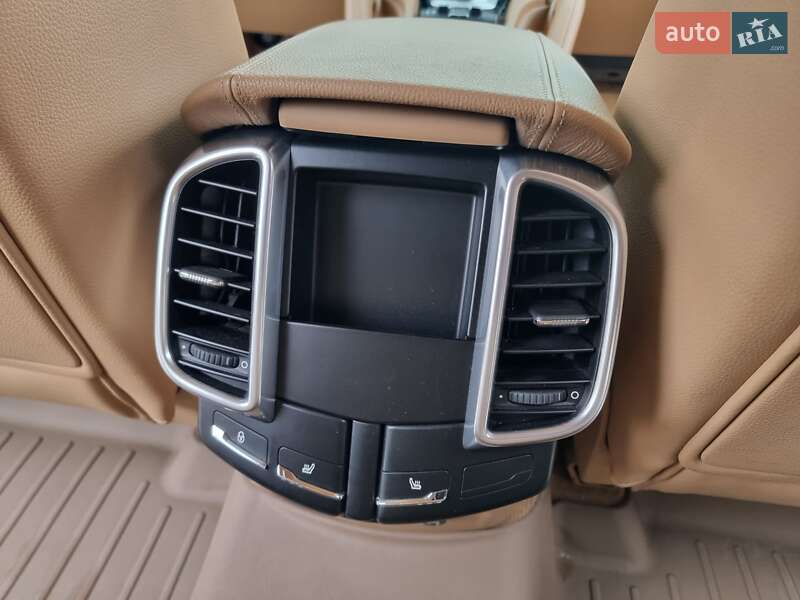 Внедорожник / Кроссовер Porsche Cayenne 2013 в Смеле
