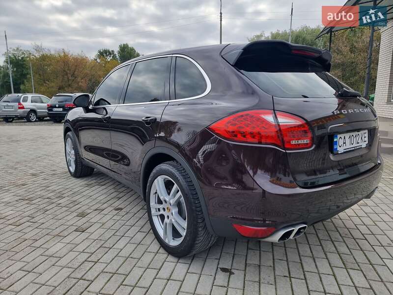 Внедорожник / Кроссовер Porsche Cayenne 2013 в Смеле