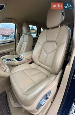 Внедорожник / Кроссовер Porsche Cayenne 2011 в 