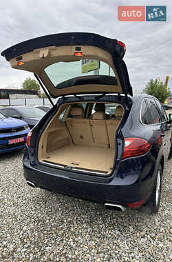Внедорожник / Кроссовер Porsche Cayenne 2011 в 