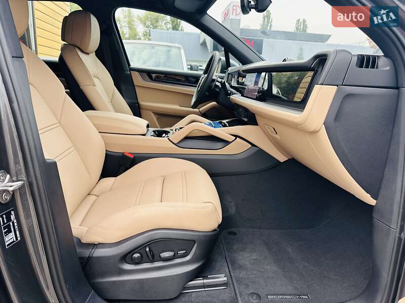 Внедорожник / Кроссовер Porsche Cayenne 2024 в Киеве фото 43 Внедорожник / Кроссовер Porsche Cayenne 2024 в Киеве