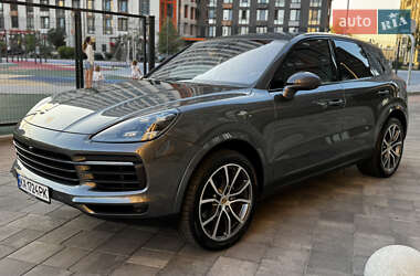 Позашляховик / Кросовер Porsche Cayenne 2019 в 