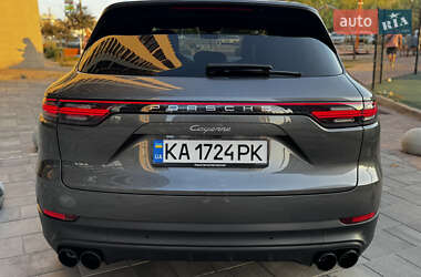 Позашляховик / Кросовер Porsche Cayenne 2019 в 