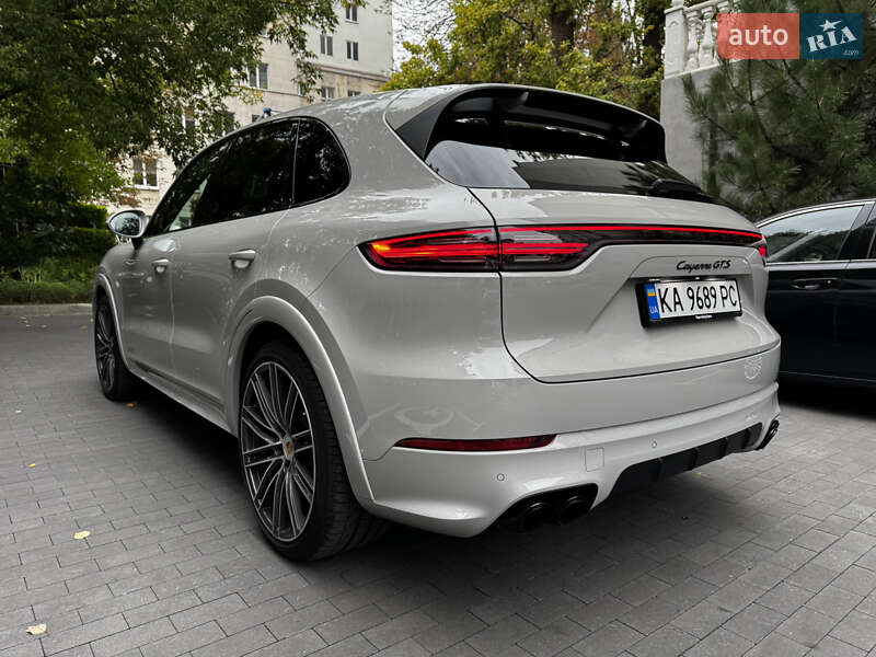 Внедорожник / Кроссовер Porsche Cayenne 2022 в Киеве