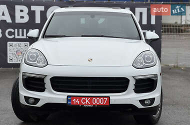 Внедорожник / Кроссовер Porsche Cayenne 2015 в 