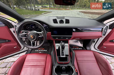 Позашляховик / Кросовер Porsche Cayenne 2019 в 