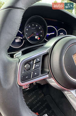 Позашляховик / Кросовер Porsche Cayenne 2019 в 