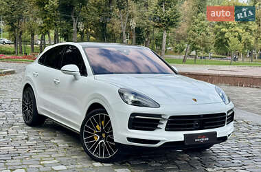 Позашляховик / Кросовер Porsche Cayenne 2019 в 