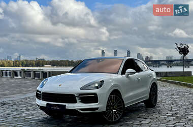 Позашляховик / Кросовер Porsche Cayenne 2019 в 