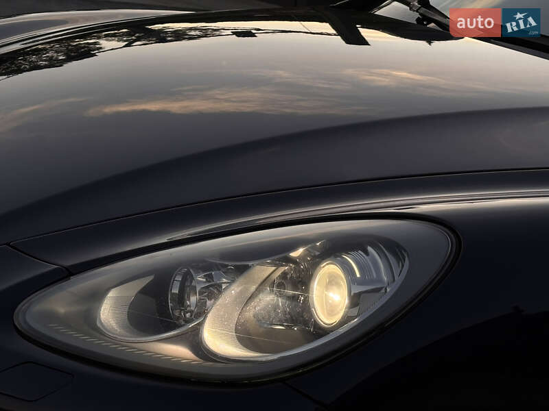 Внедорожник / Кроссовер Porsche Cayenne 2011 в Тернополе