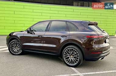 Позашляховик / Кросовер Porsche Cayenne 2018 в 