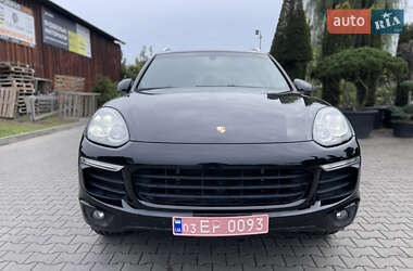 Позашляховик / Кросовер Porsche Cayenne 2015 в 
