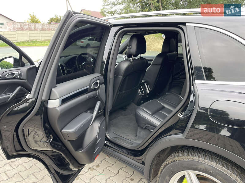 Внедорожник / Кроссовер Porsche Cayenne 2015 в Луцке фото 17 Внедорожник / Кроссовер Porsche Cayenne 2015 в Луцке