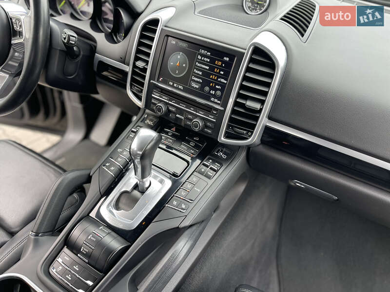 Внедорожник / Кроссовер Porsche Cayenne 2015 в Луцке фото 26 Внедорожник / Кроссовер Porsche Cayenne 2015 в Луцке