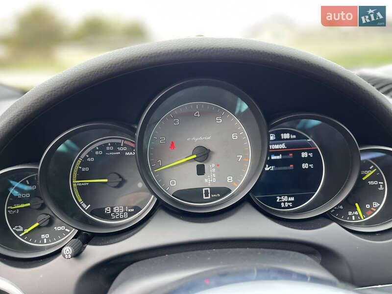 Внедорожник / Кроссовер Porsche Cayenne 2015 в Луцке фото 31 Внедорожник / Кроссовер Porsche Cayenne 2015 в Луцке