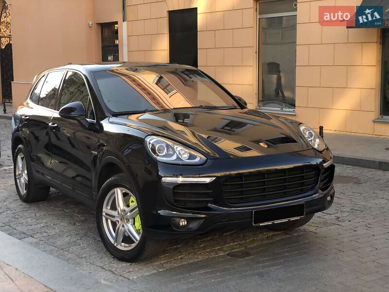 Позашляховик / Кросовер Porsche Cayenne 2015 в Одесі