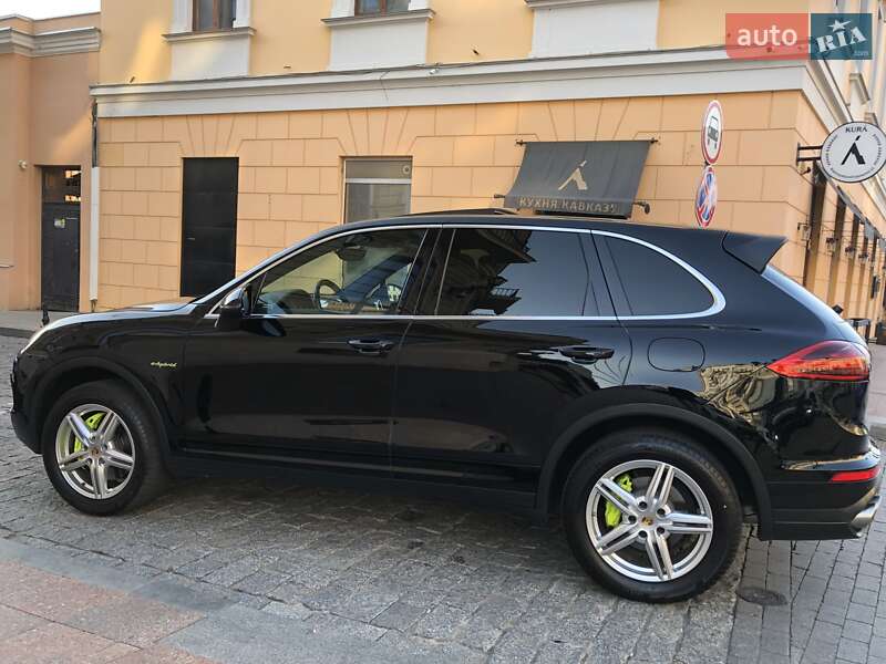 Позашляховик / Кросовер Porsche Cayenne 2015 в Одесі