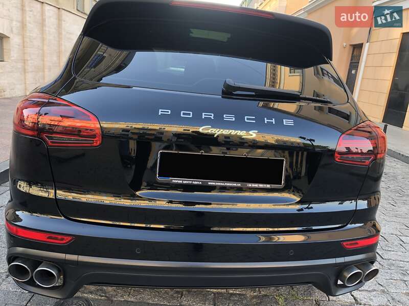 Позашляховик / Кросовер Porsche Cayenne 2015 в Одесі