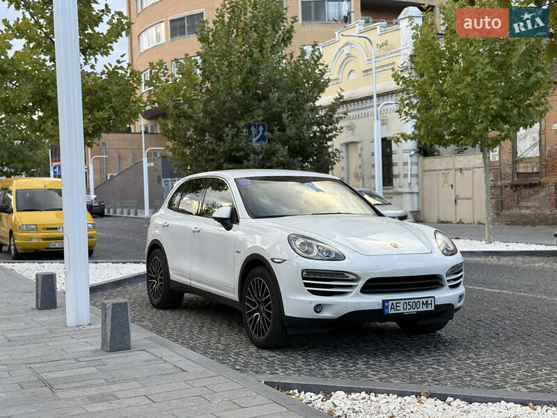 Позашляховик / Кросовер Porsche Cayenne 2012 в Дніпрі