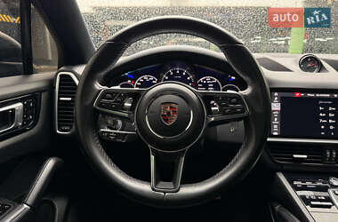 Позашляховик / Кросовер Porsche Cayenne 2019 в 