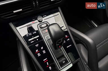 Позашляховик / Кросовер Porsche Cayenne 2019 в 