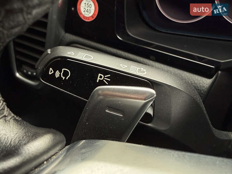 Внедорожник / Кроссовер Porsche Cayenne 2019 в Киеве