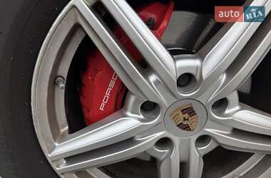 Внедорожник / Кроссовер Porsche Cayenne 2013 в 