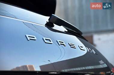 Позашляховик / Кросовер Porsche Cayenne 2016 в 