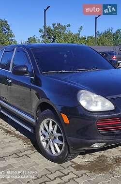 Позашляховик / Кросовер Porsche Cayenne 2004 в 