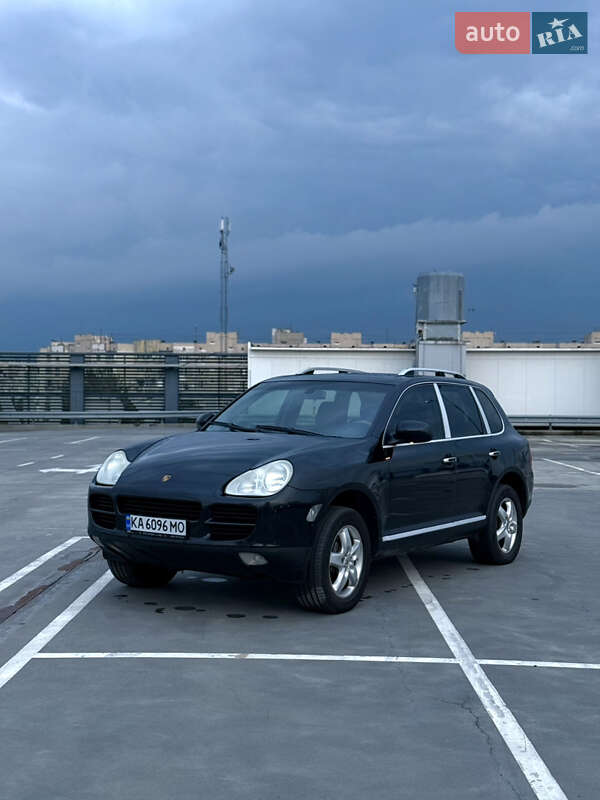 Позашляховик / Кросовер Porsche Cayenne 2004 в 