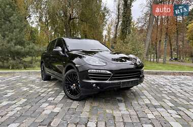 Внедорожник / Кроссовер Porsche Cayenne 2014 в 