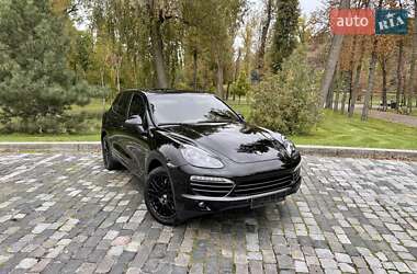 Внедорожник / Кроссовер Porsche Cayenne 2014 в 
