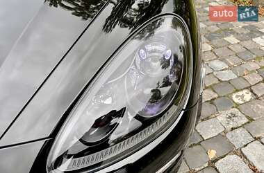 Внедорожник / Кроссовер Porsche Cayenne 2014 в 