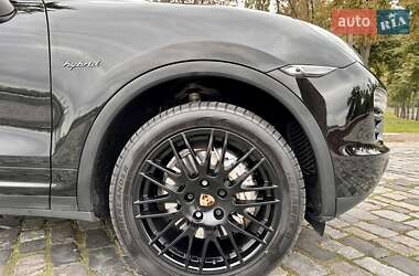 Внедорожник / Кроссовер Porsche Cayenne 2014 в 