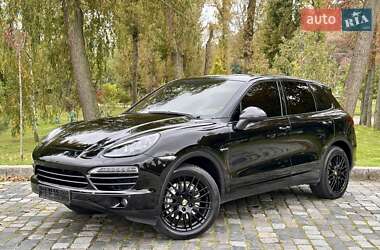 Внедорожник / Кроссовер Porsche Cayenne 2014 в 