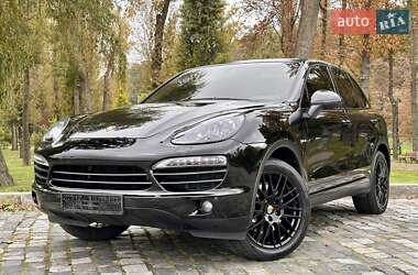 Внедорожник / Кроссовер Porsche Cayenne 2014 в 