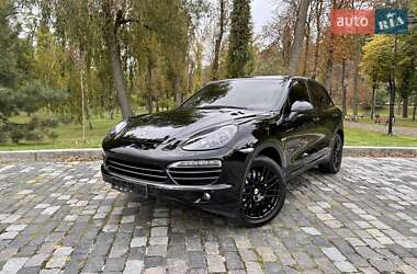 Внедорожник / Кроссовер Porsche Cayenne 2014 в 