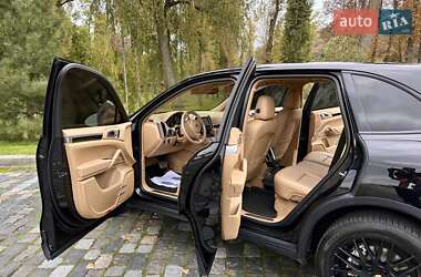 Внедорожник / Кроссовер Porsche Cayenne 2014 в 