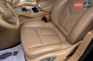 Внедорожник / Кроссовер Porsche Cayenne 2014 в 