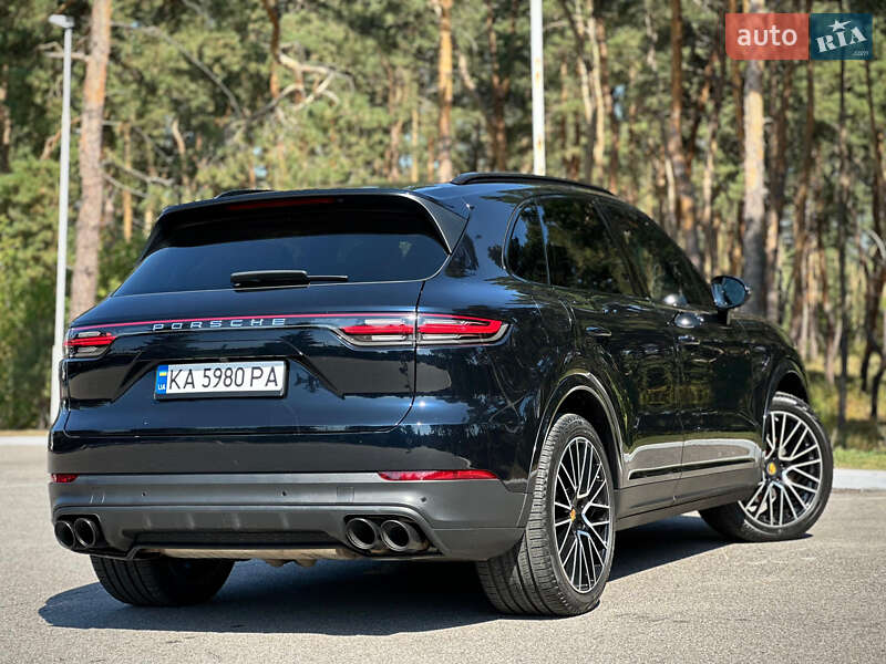Позашляховик / Кросовер Porsche Cayenne 2019 в Києві