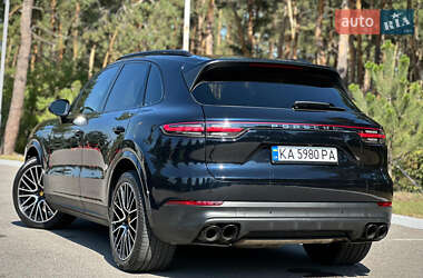 Позашляховик / Кросовер Porsche Cayenne 2019 в 
