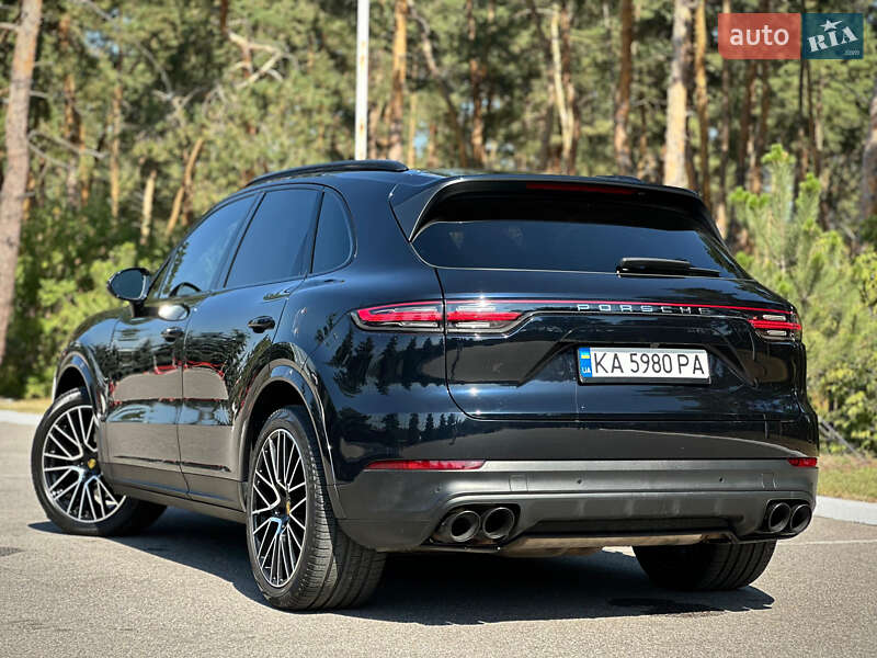 Позашляховик / Кросовер Porsche Cayenne 2019 в Києві