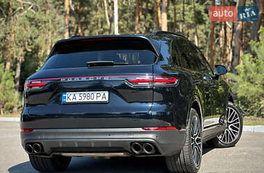 Позашляховик / Кросовер Porsche Cayenne 2019 в 
