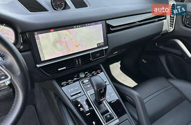 Позашляховик / Кросовер Porsche Cayenne 2019 в 