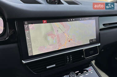Позашляховик / Кросовер Porsche Cayenne 2019 в 